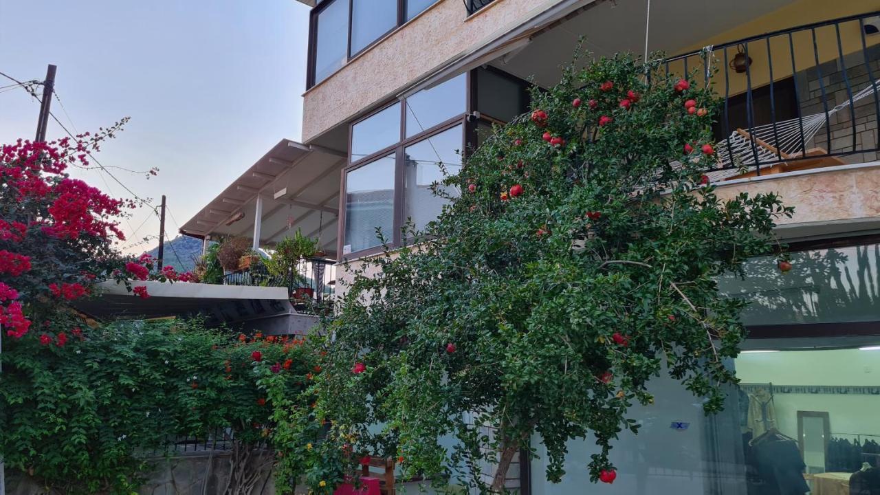 Villa George - Family Holidays Néa Mákri エクステリア 写真