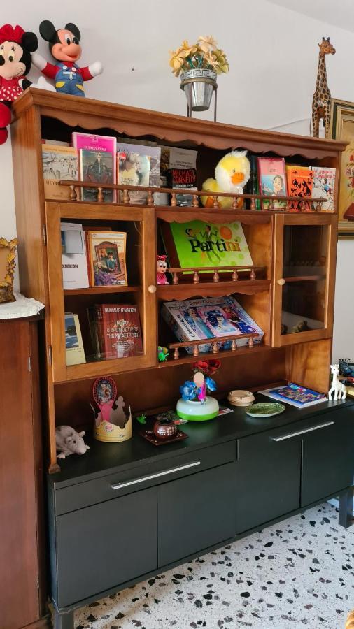 Villa George - Family Holidays Néa Mákri エクステリア 写真