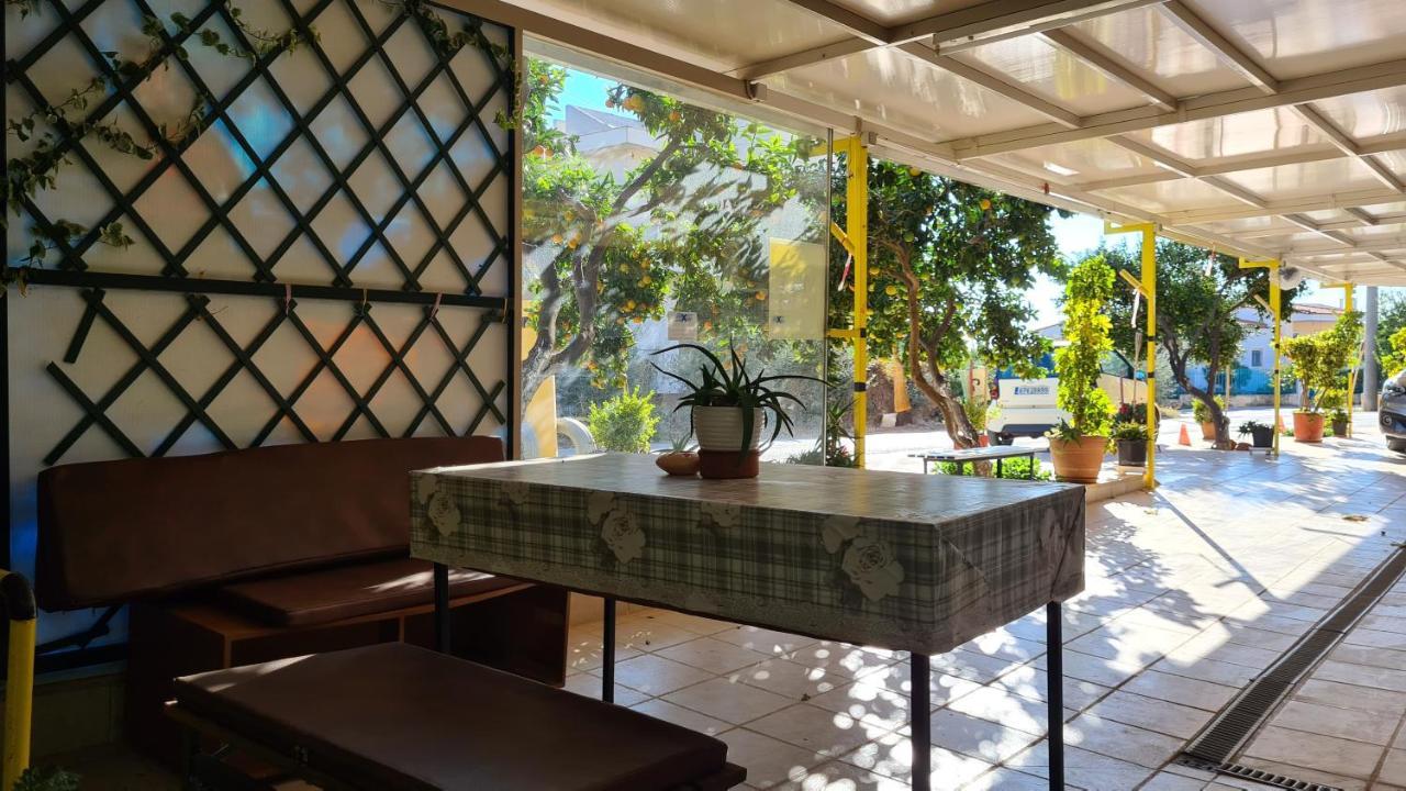 Villa George - Family Holidays Néa Mákri エクステリア 写真