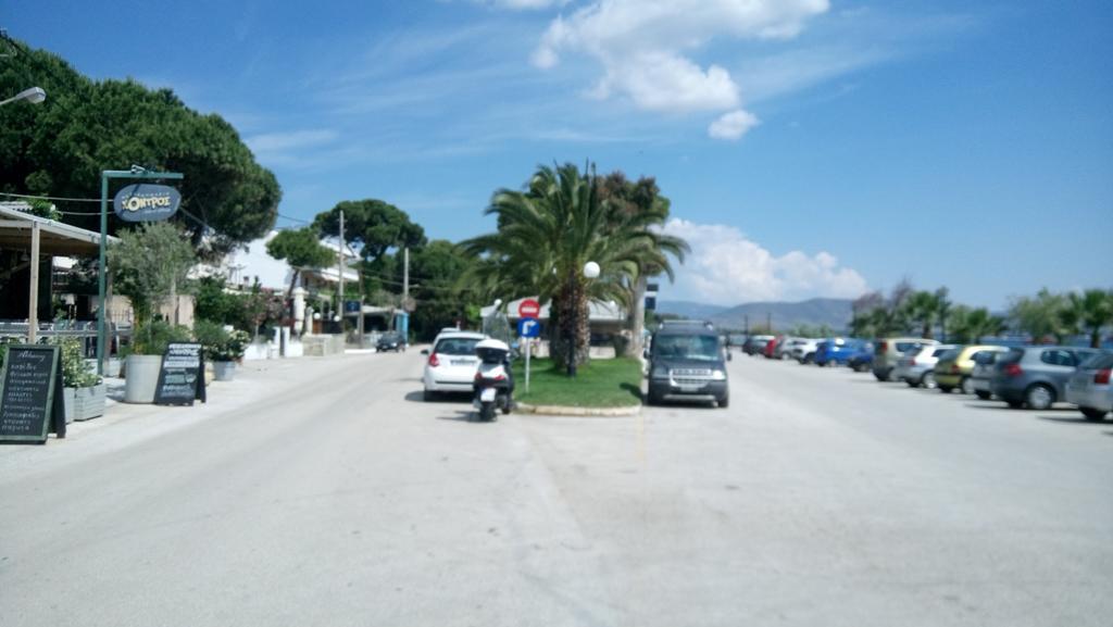 Villa George - Family Holidays Néa Mákri エクステリア 写真
