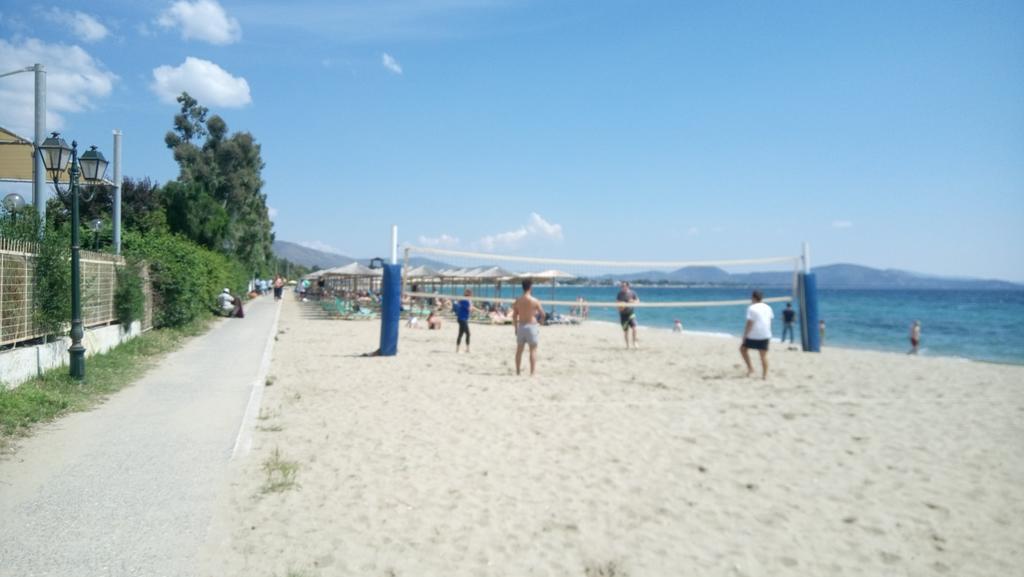 Villa George - Family Holidays Néa Mákri エクステリア 写真
