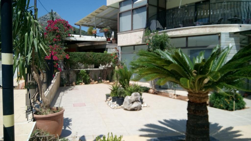 Villa George - Family Holidays Néa Mákri エクステリア 写真