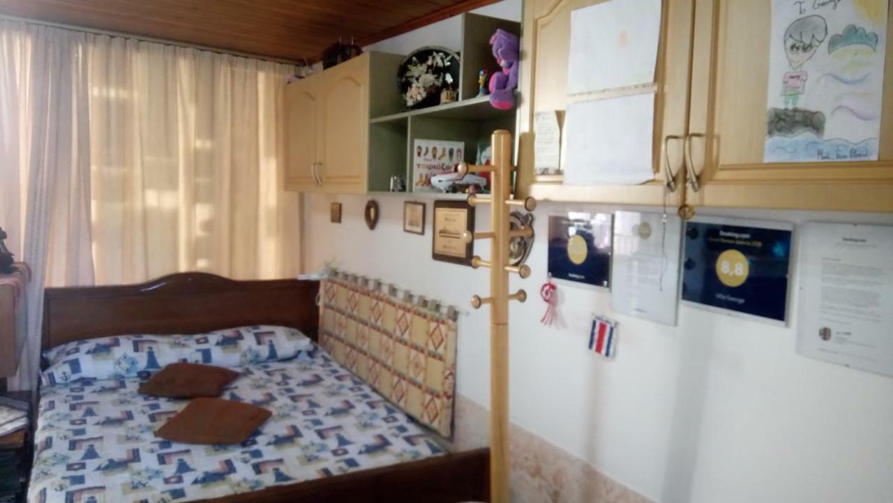 Villa George - Family Holidays Néa Mákri エクステリア 写真